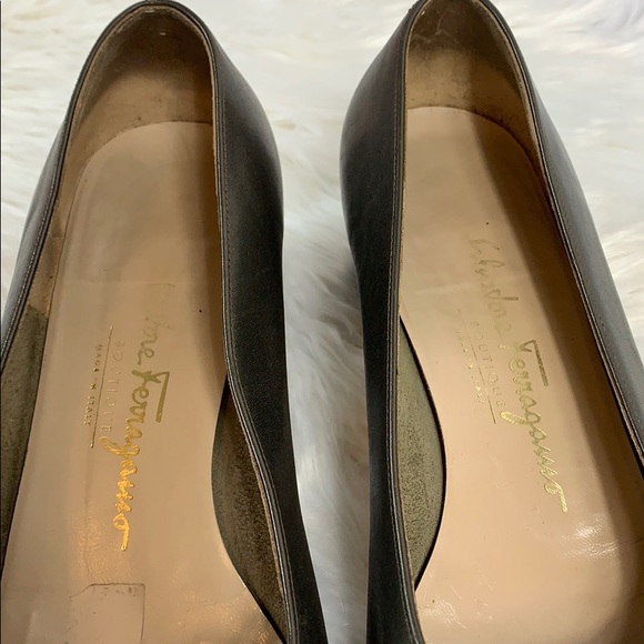 Vintage Salvatore Ferragamo Metallic Slip on Block heels Womens size 8.5 Pumps - Picture 2 of 7